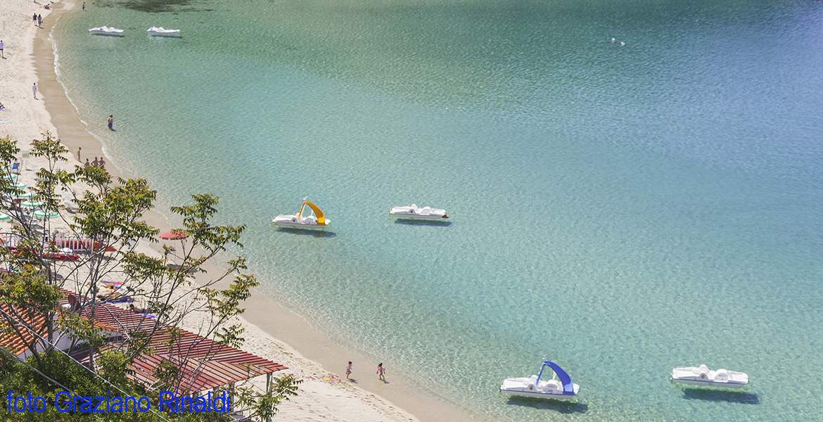 Pedaloes in Cavoli