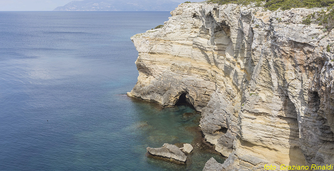 Blog Elba Island Pianosa Tuscan Archipelago National Park picturesque southern cliffs