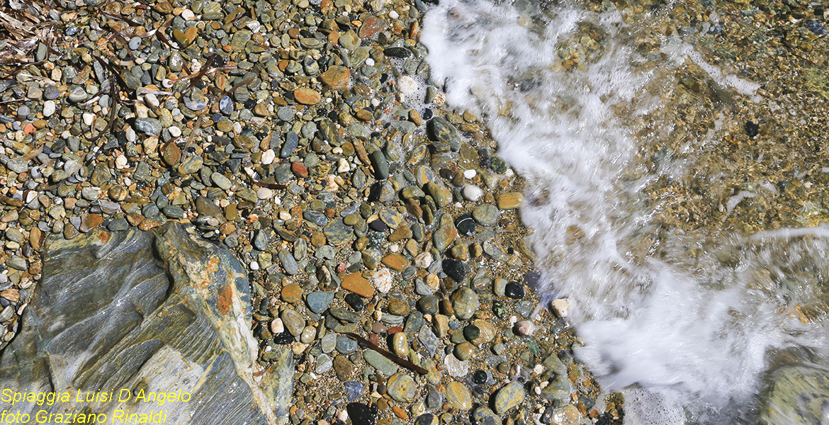 Elba Island, small pebbles
